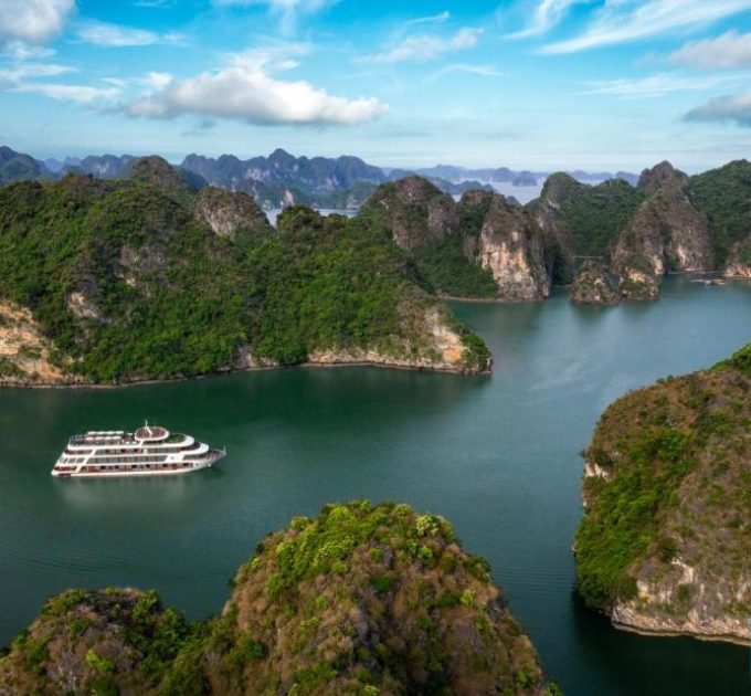 Du thuyền Le Theatre